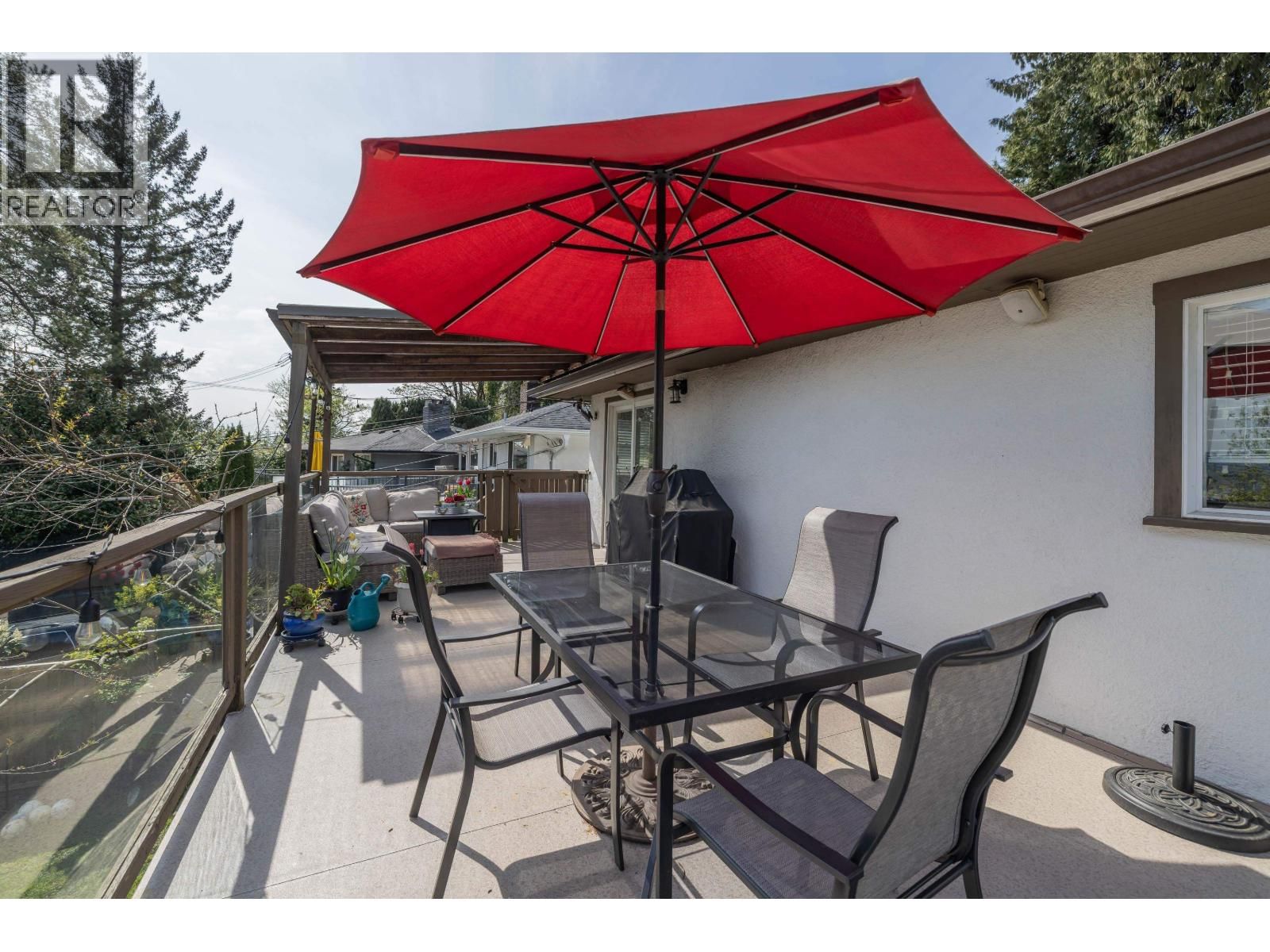 1119 CLOVERLEY STREET Image 15