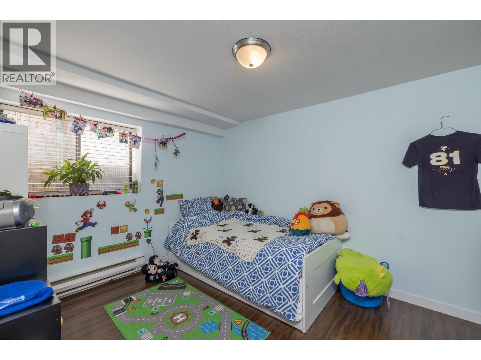 1119 CLOVERLEY STREET Image 22