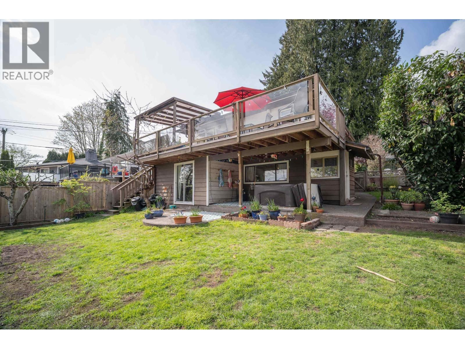 1119 CLOVERLEY STREET Image 29