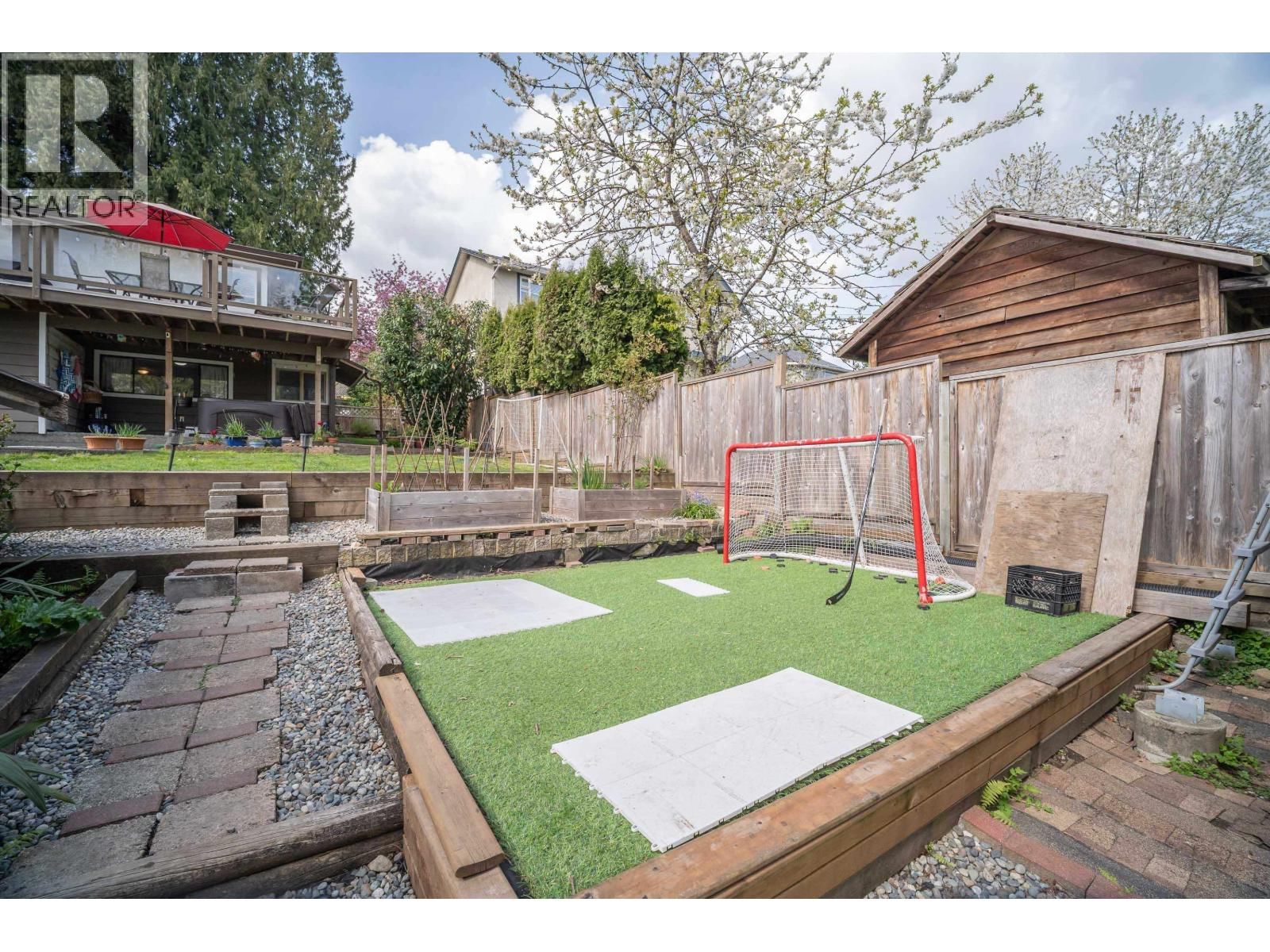 1119 CLOVERLEY STREET Image 35