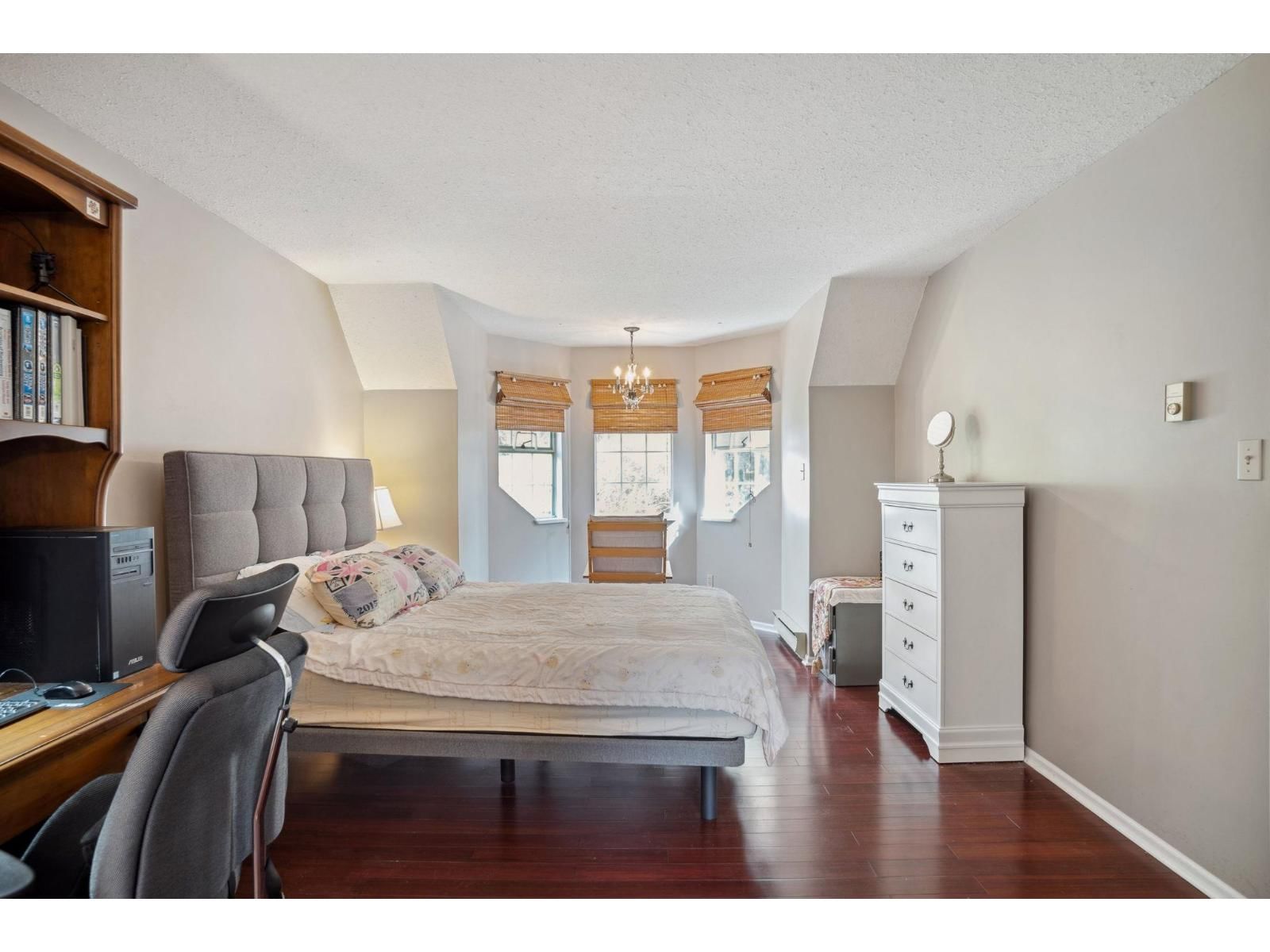 8985 WATSON COURT Image 21