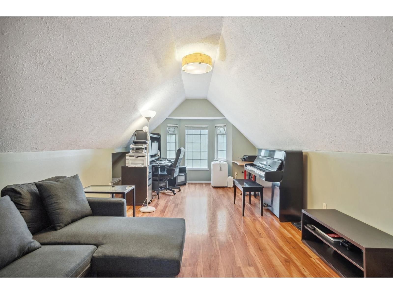 8985 WATSON COURT Image 27