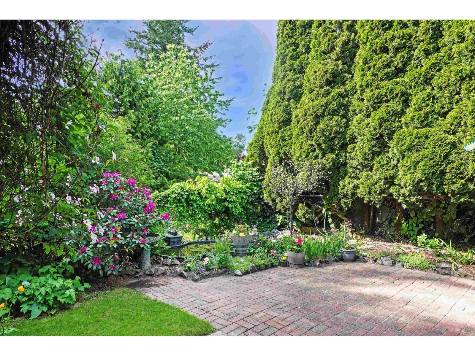 8985 WATSON COURT Image 32