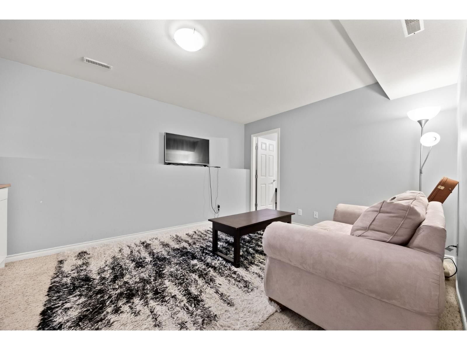 20496 67 AVENUE Image 18