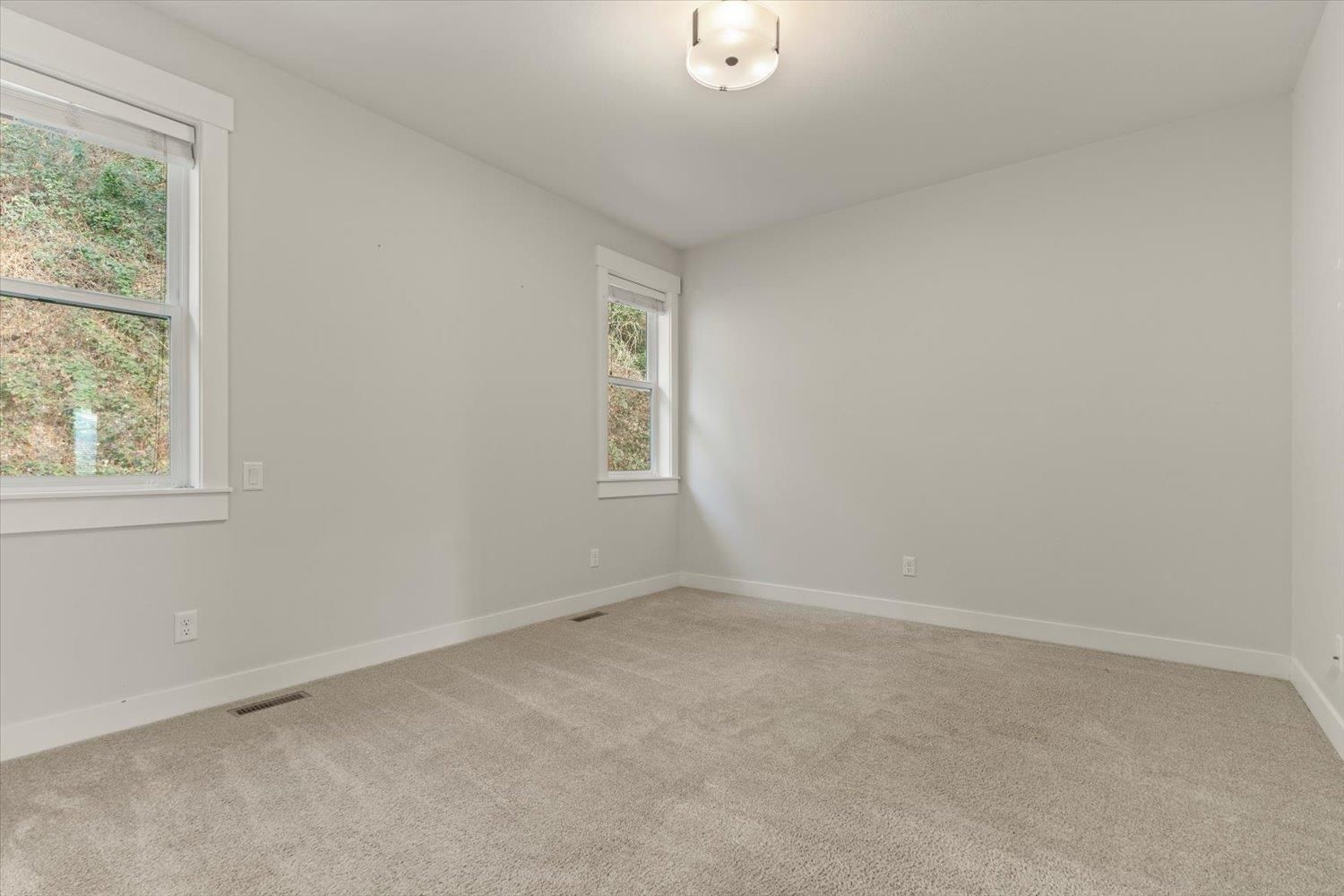 47389 YALE ROAD Image 19