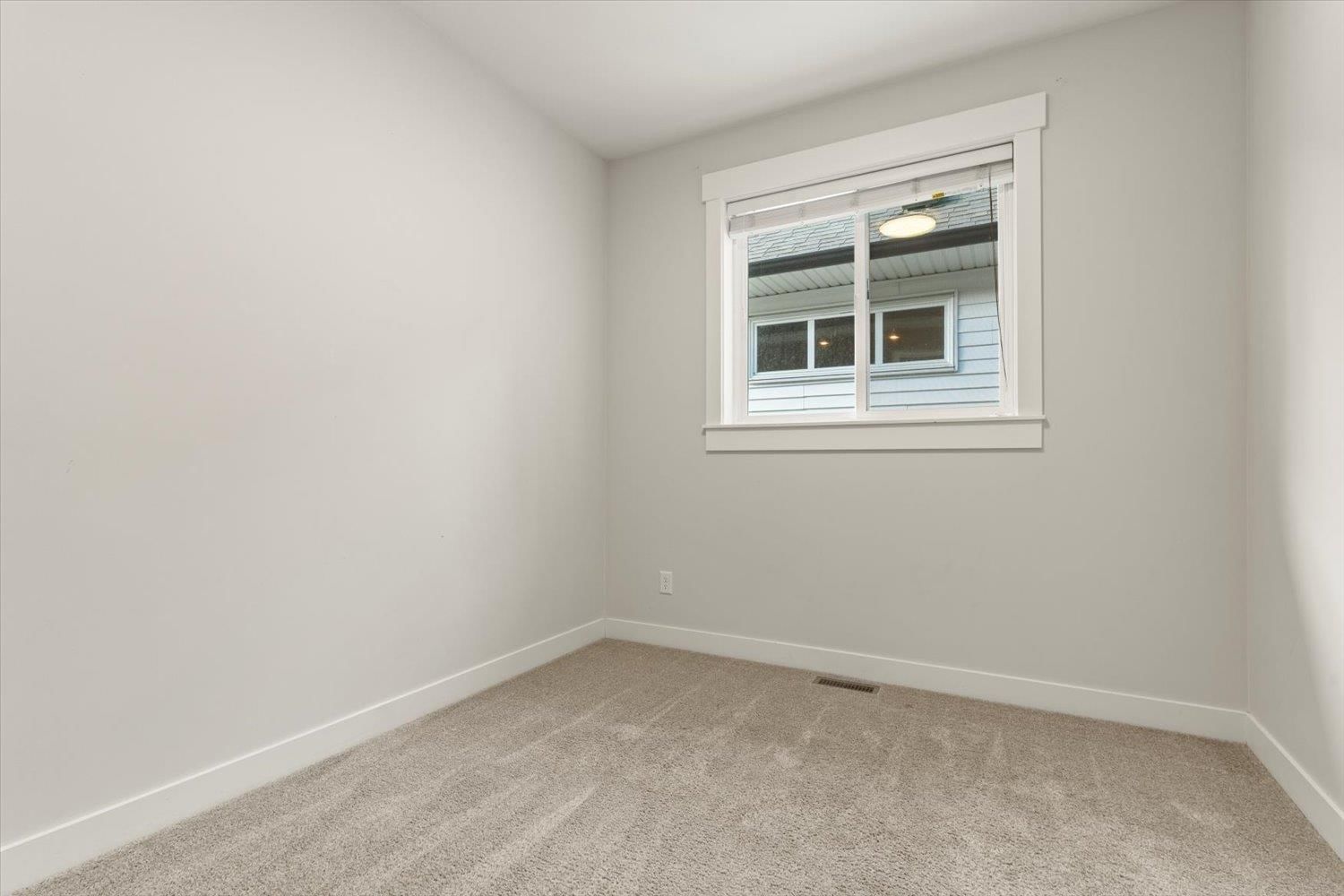 47389 YALE ROAD Image 27