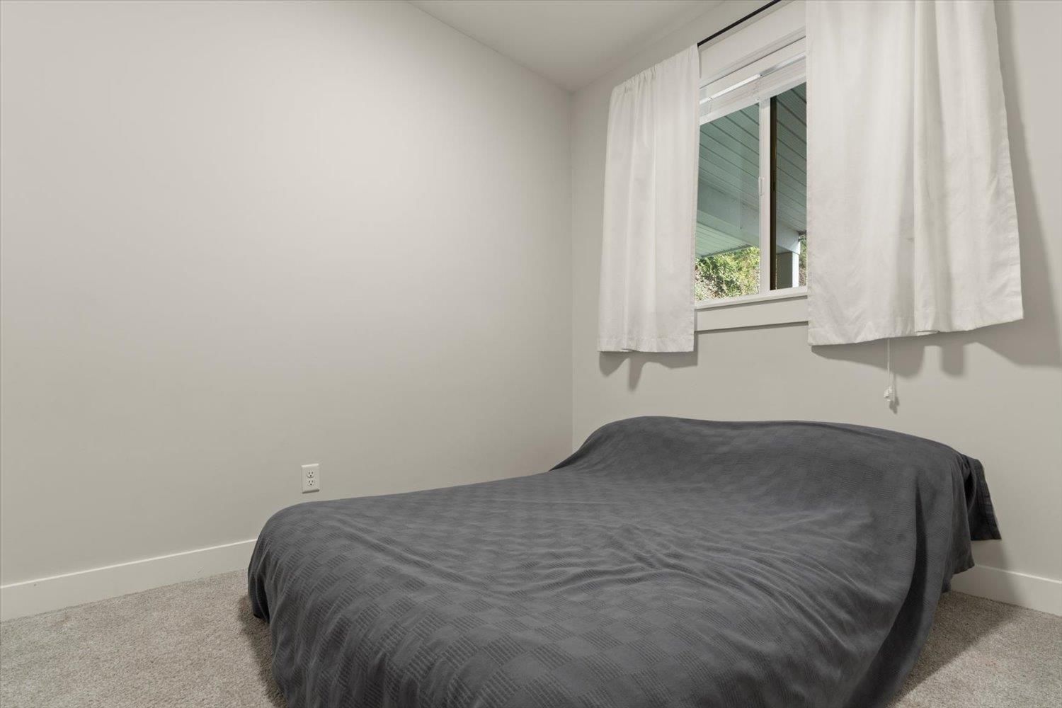 47389 YALE ROAD Image 33