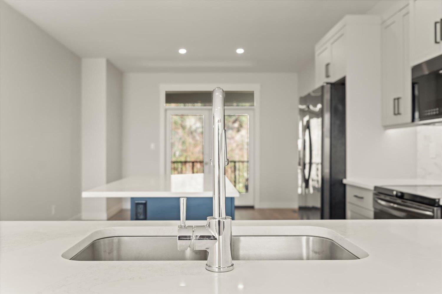 47389 YALE ROAD Image 9