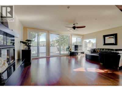 2660 PANORAMA Drive | North Vancouver British Columbia | Slide Image Sixteen