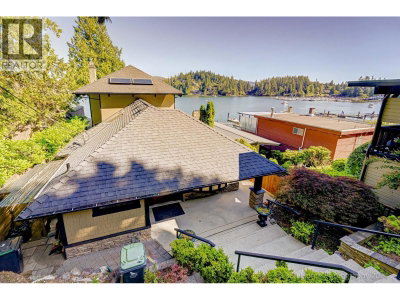 2660 PANORAMA Drive | North Vancouver British Columbia | Slide Image Six