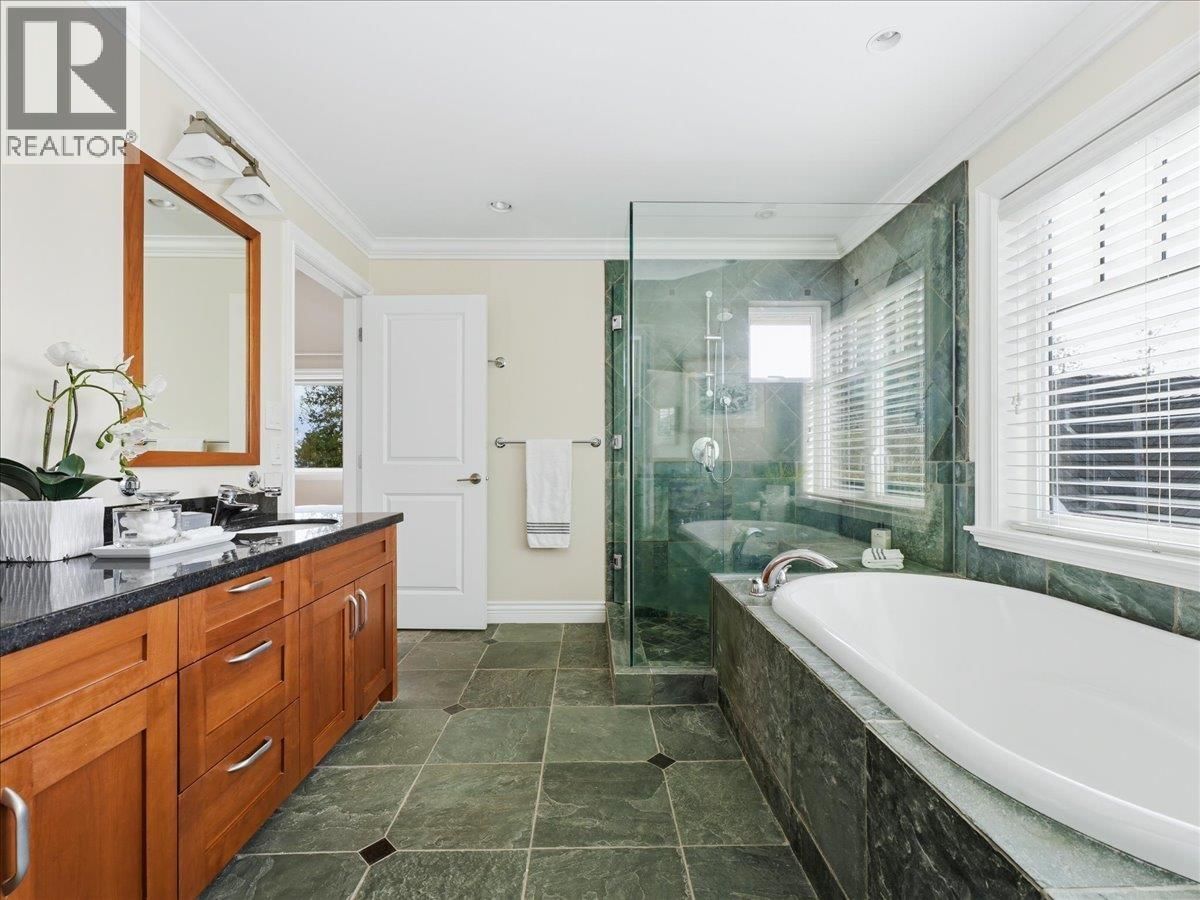 2618 LAWSON AVENUE Image 22