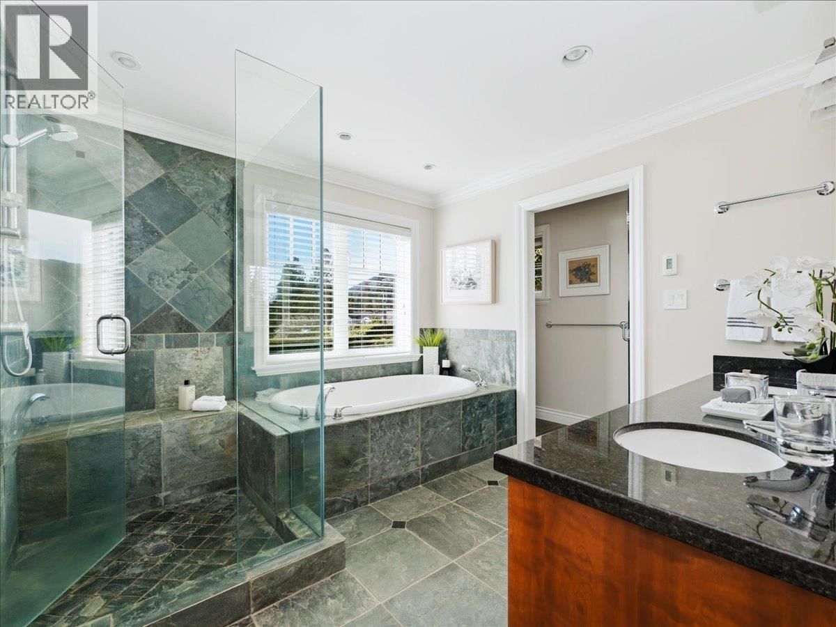 2618 LAWSON AVENUE Image 23