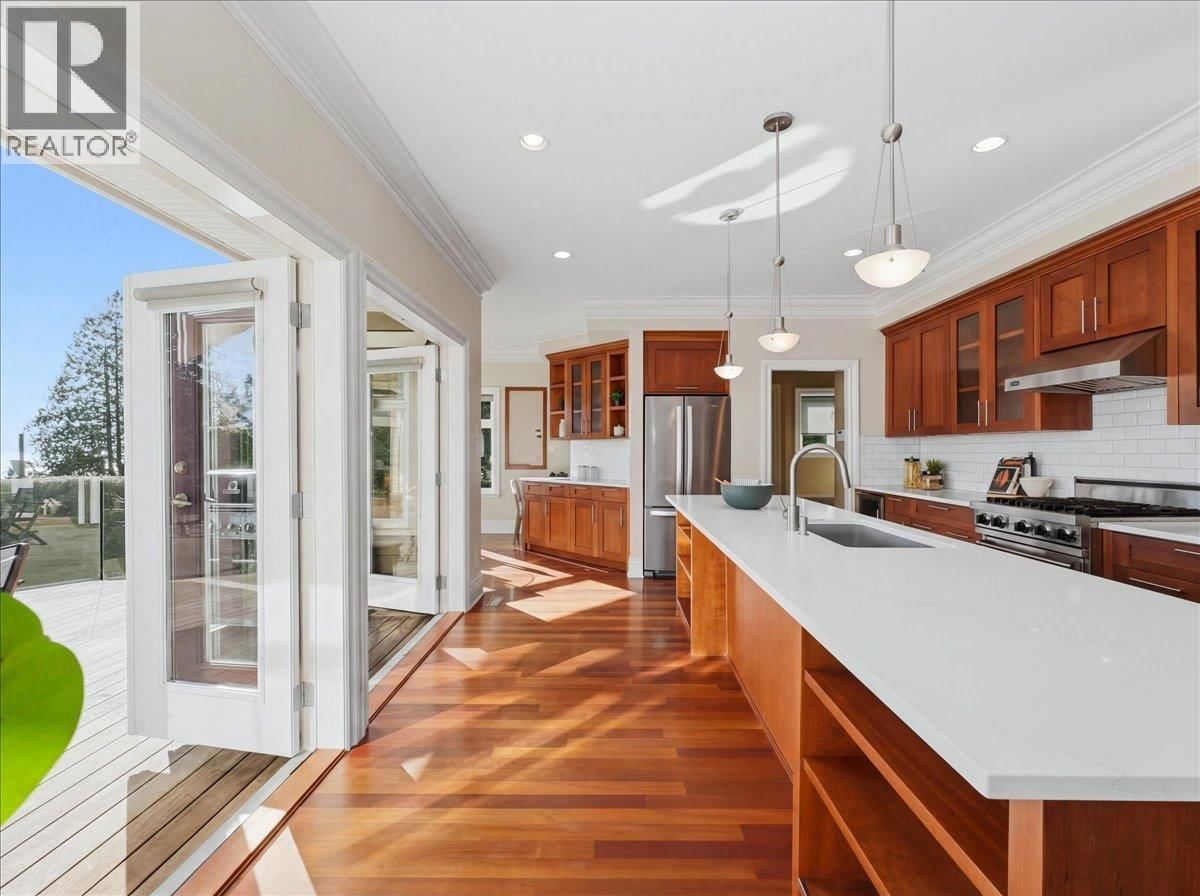 2618 LAWSON AVENUE Image 3