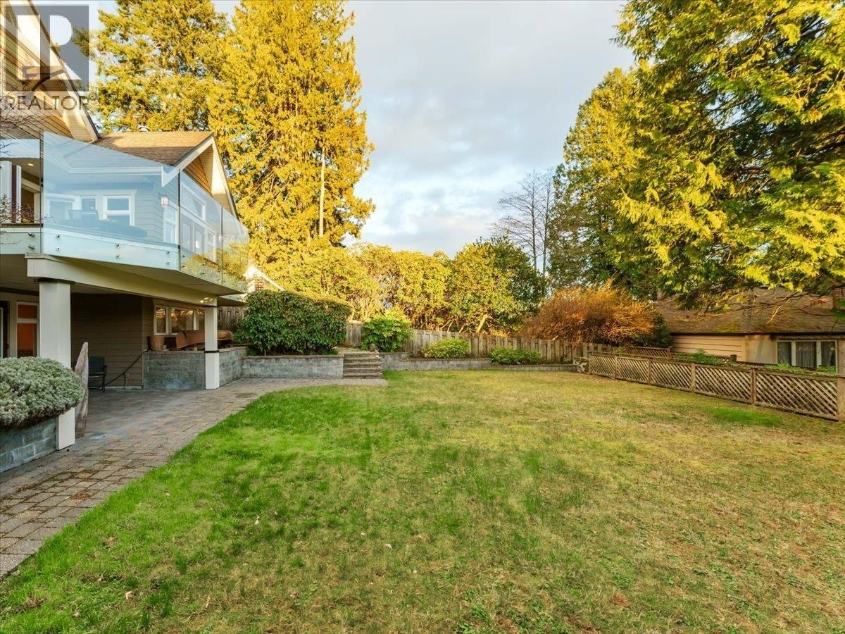 2618 LAWSON AVENUE Image 34