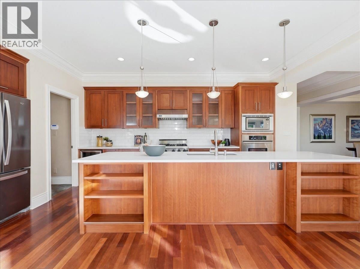 2618 LAWSON AVENUE Image 7