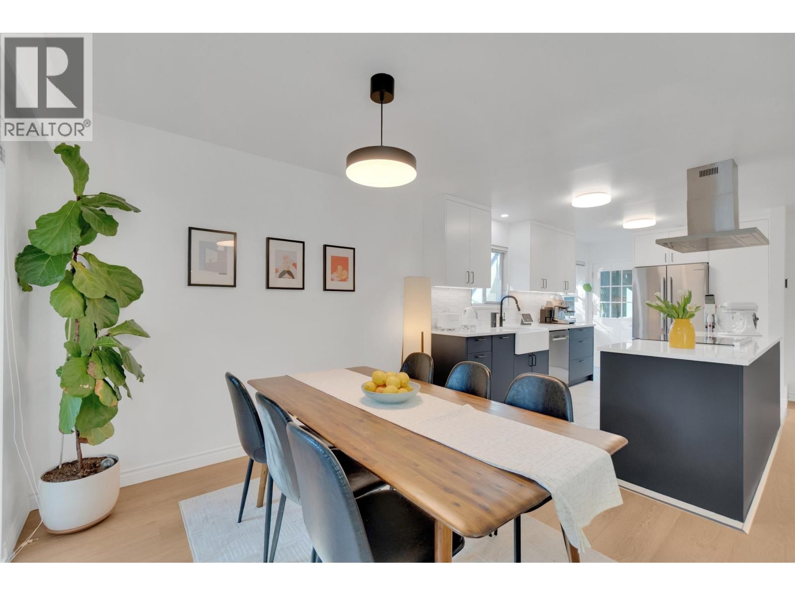 1652 COLEMAN STREET Image 10