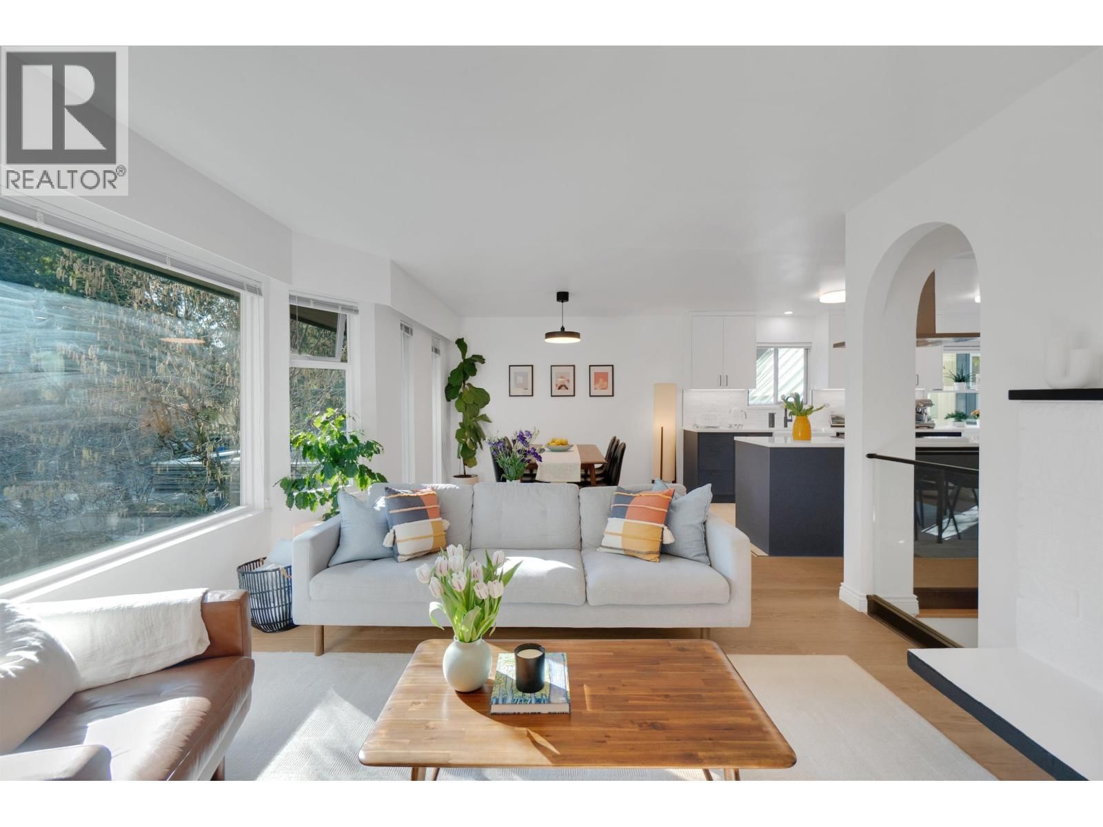 1652 COLEMAN STREET Image 14