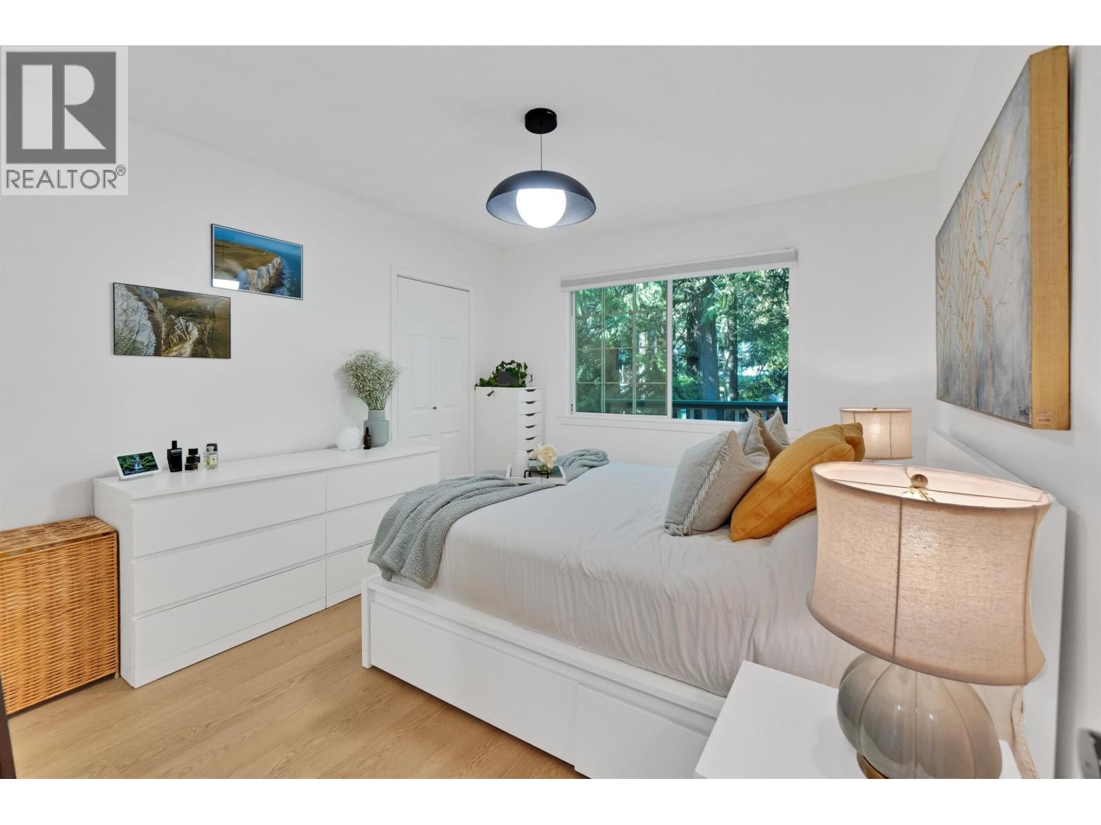 1652 COLEMAN STREET Image 16