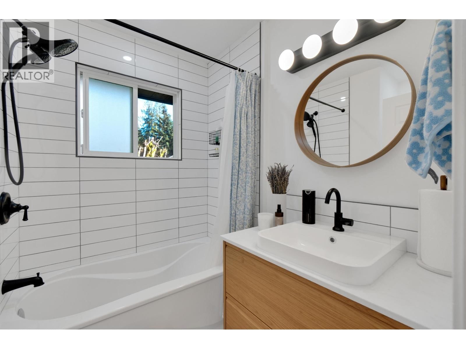 1652 COLEMAN STREET Image 20