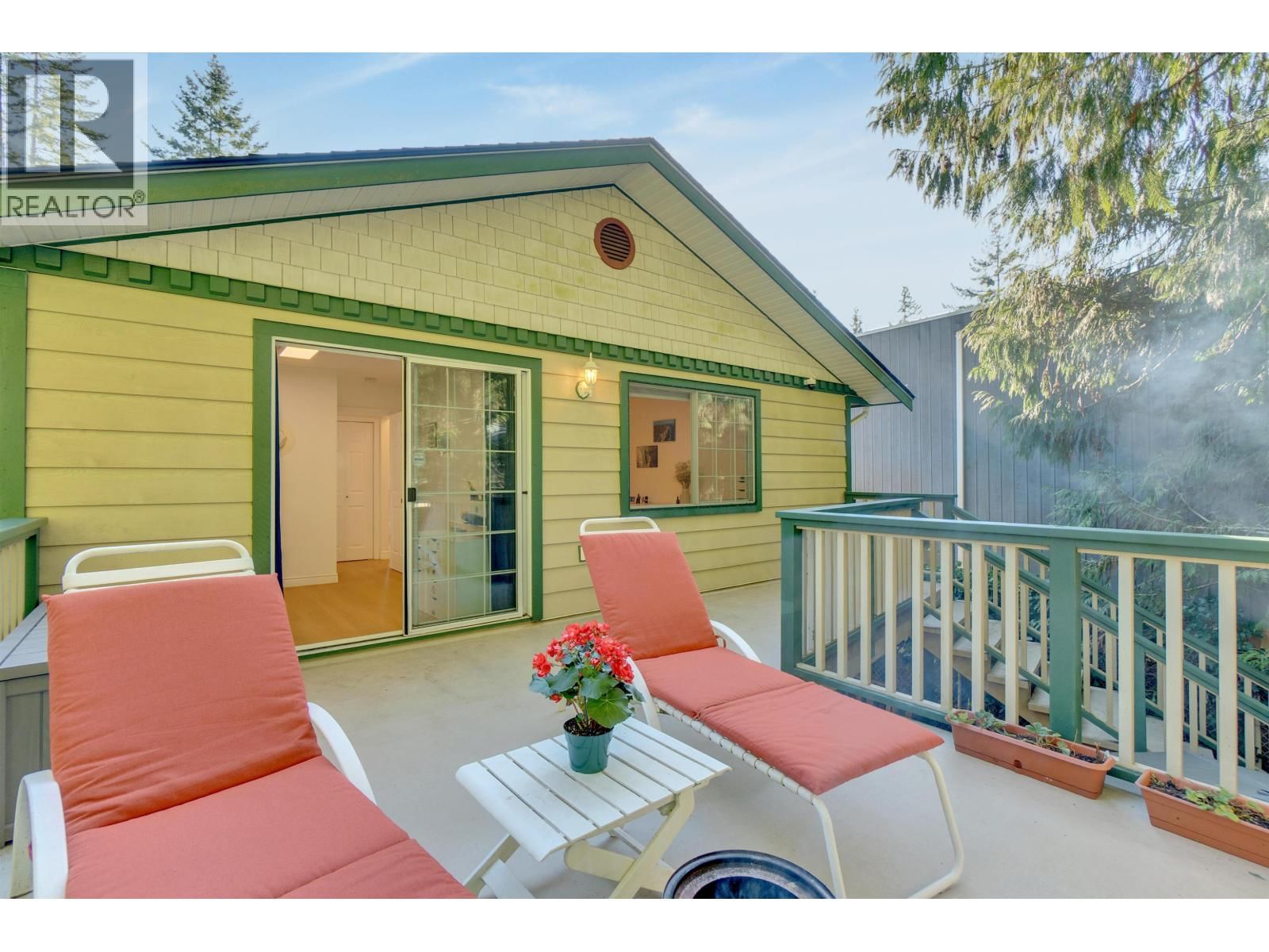 1652 COLEMAN STREET Image 21