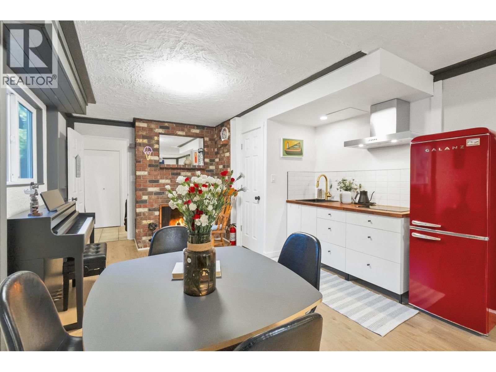 1652 COLEMAN STREET Image 25