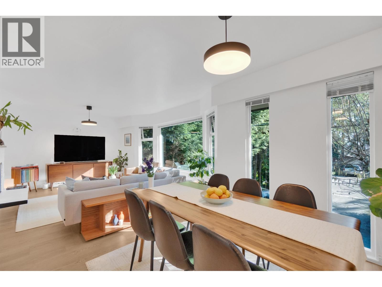 1652 COLEMAN STREET Image 9