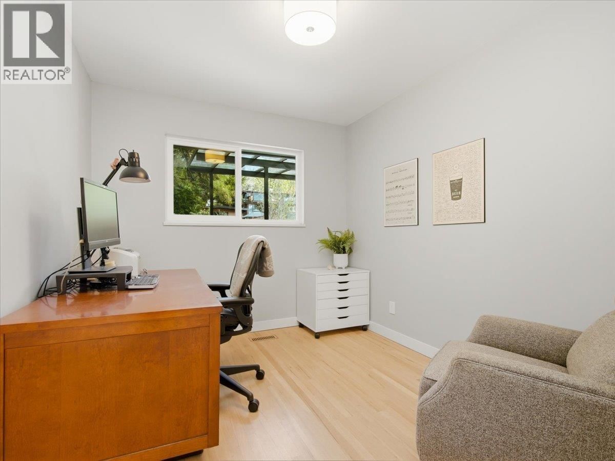 1392 CHAMBERLAIN DRIVE Image 14