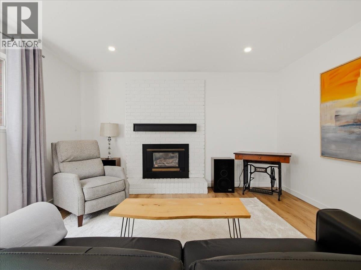 1392 CHAMBERLAIN DRIVE Image 20