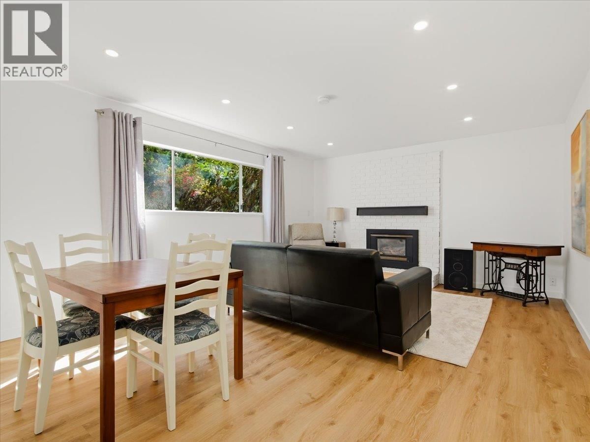 1392 CHAMBERLAIN DRIVE Image 21