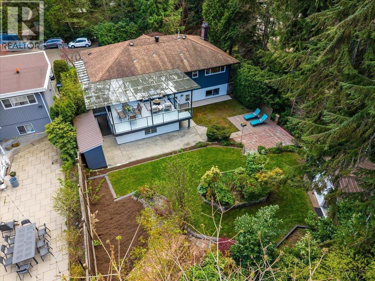 1392 CHAMBERLAIN DRIVE Image 33