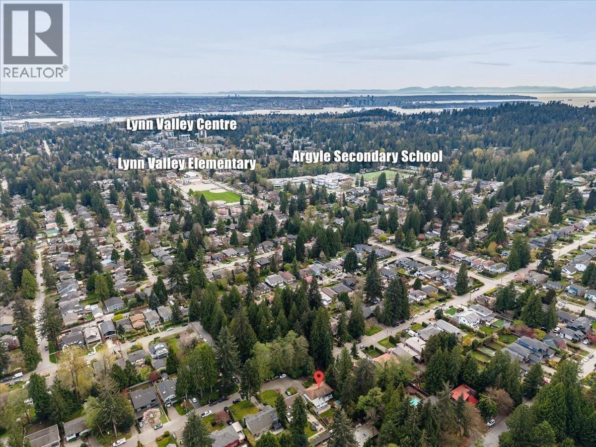 1392 CHAMBERLAIN DRIVE Image 36