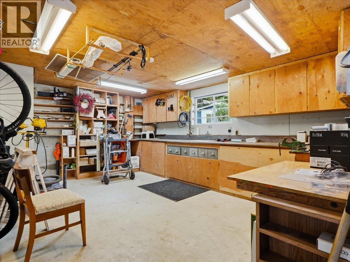 1392 CHAMBERLAIN DRIVE Image 39