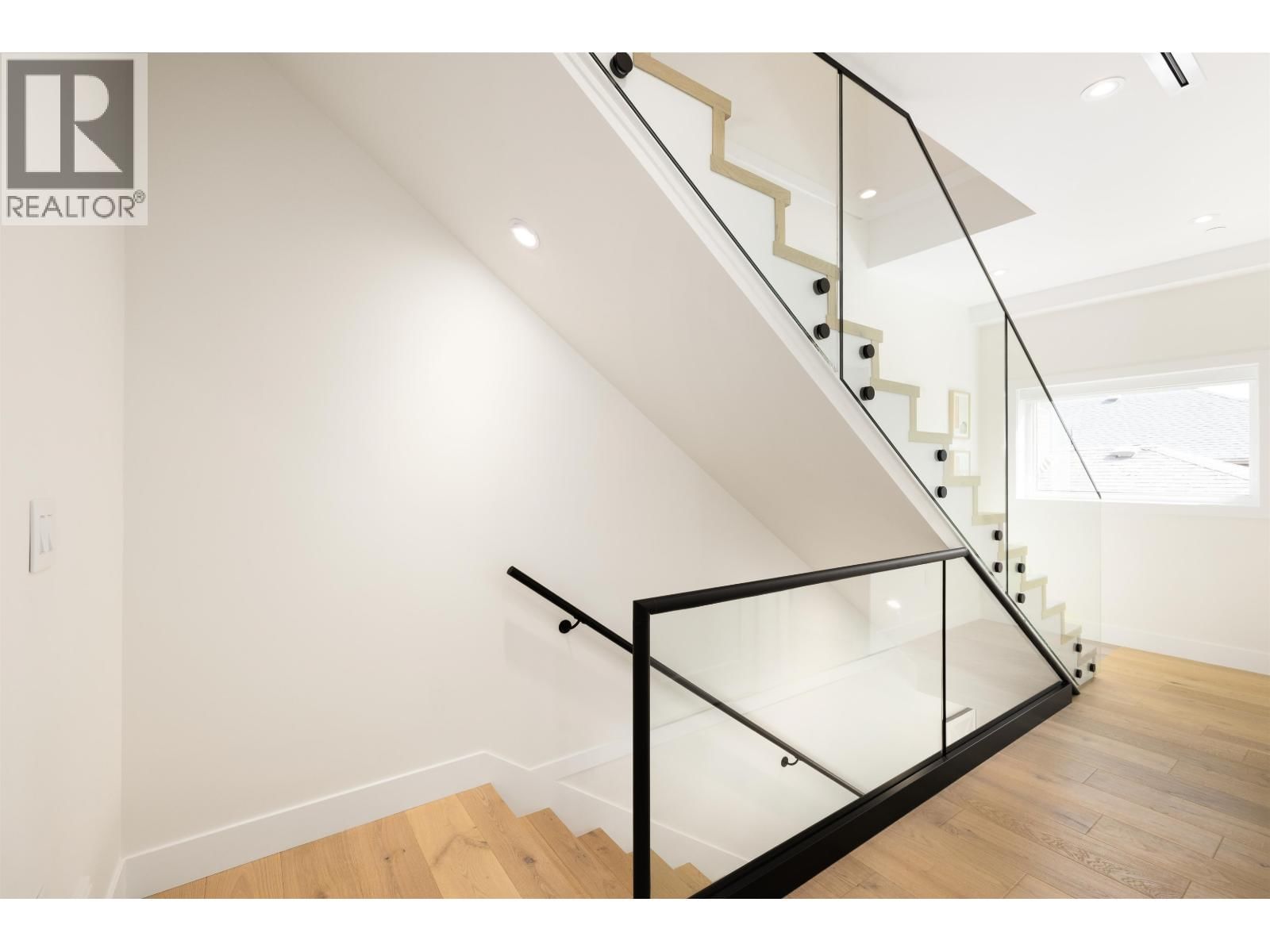 1 - 3141 19 AVENUE Image 17