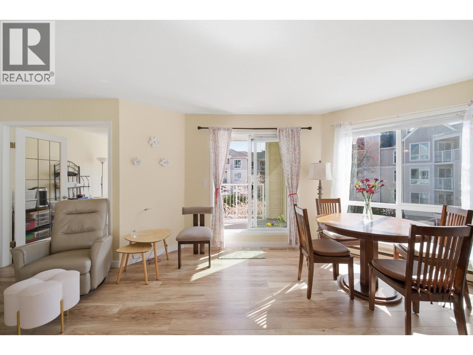 212 - 7437 MOFFATT ROAD Image 13