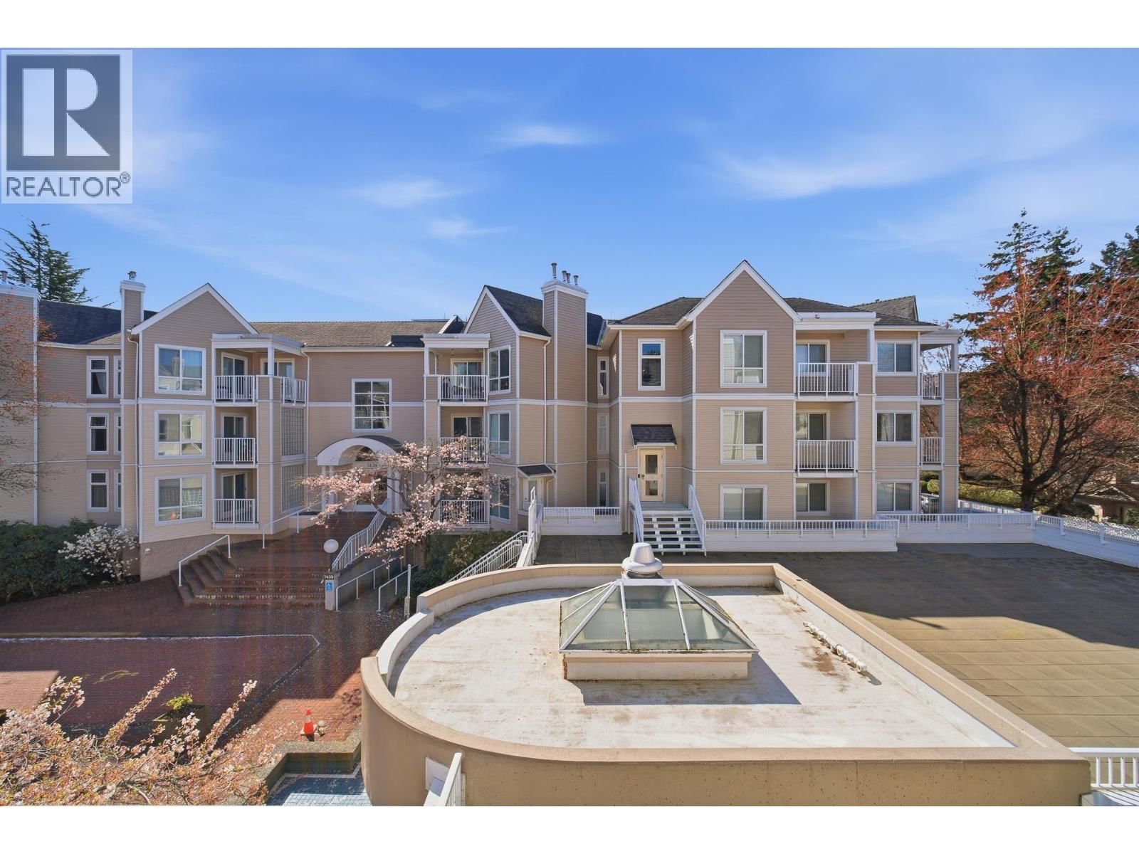 212 - 7437 MOFFATT ROAD Image 20