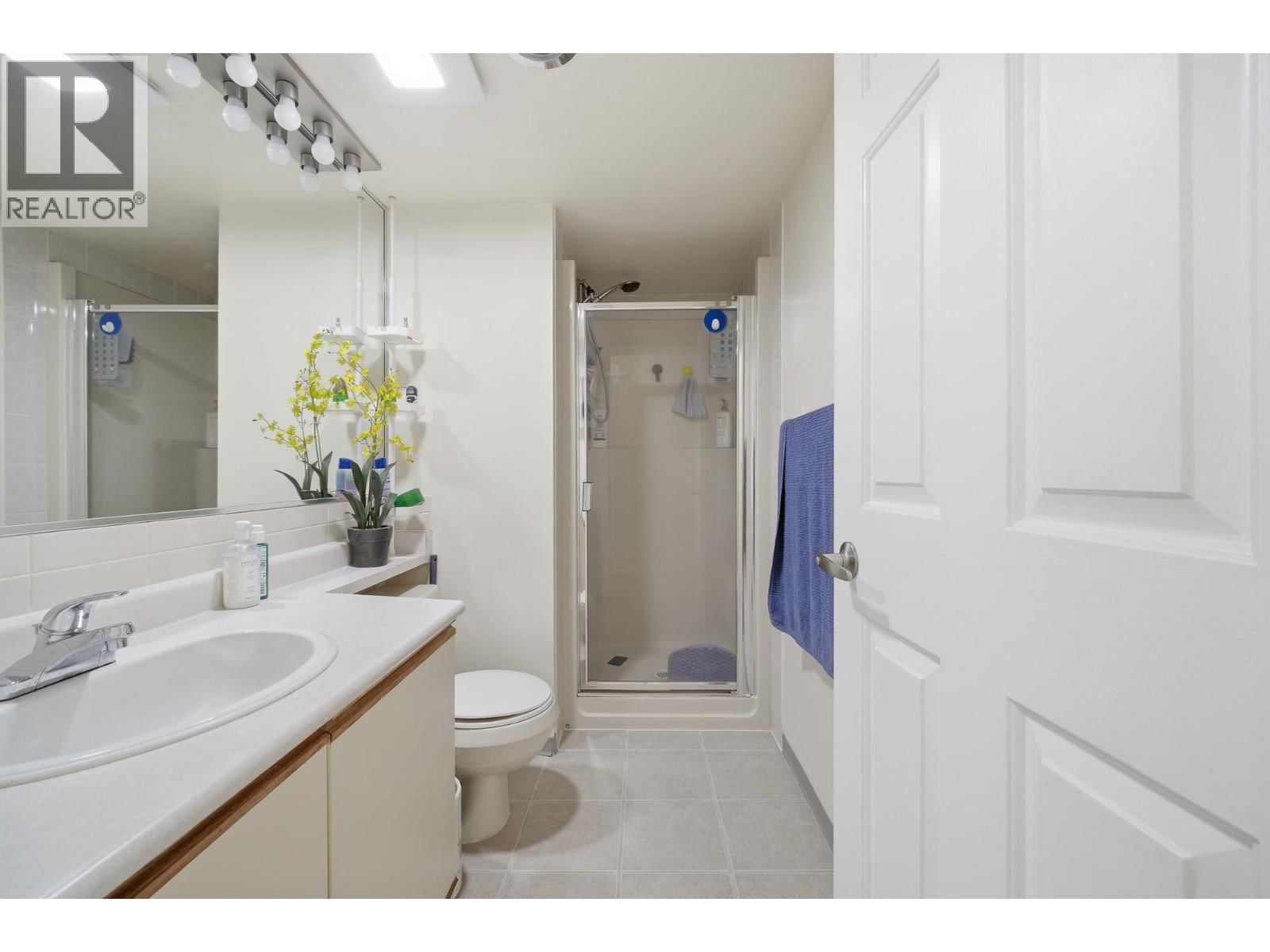 212 - 7437 MOFFATT ROAD Image 33