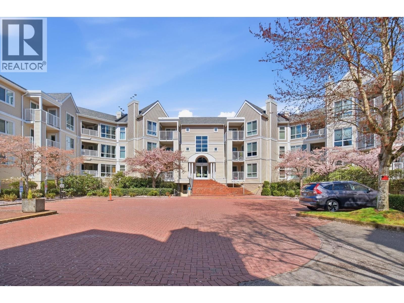 212 - 7437 MOFFATT ROAD Image 37