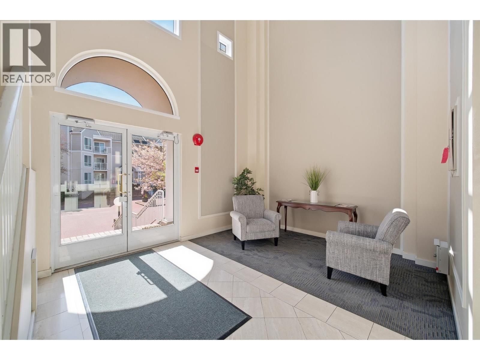 212 - 7437 MOFFATT ROAD Image 39