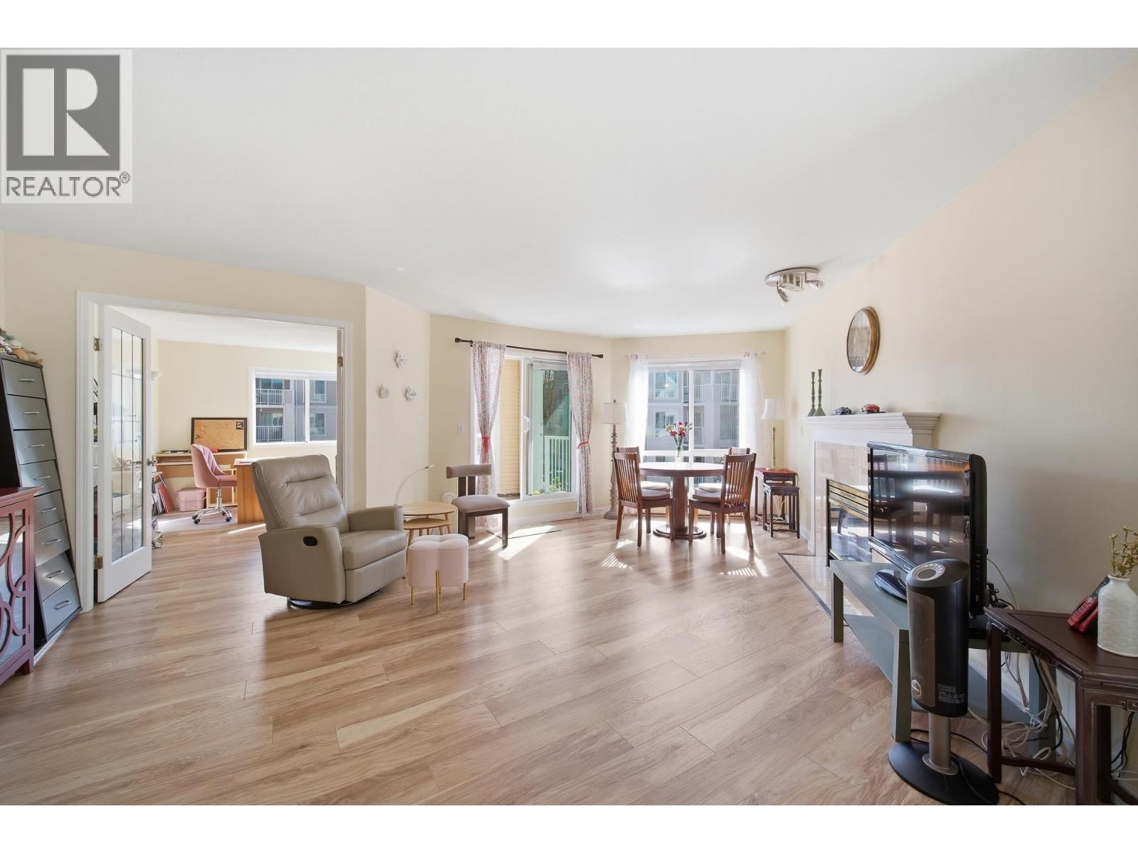 212 - 7437 MOFFATT ROAD Image 7