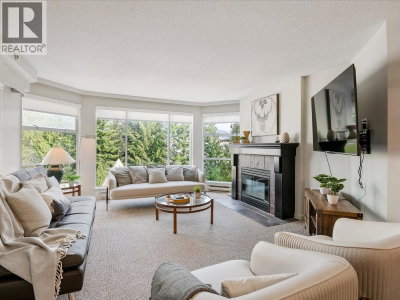 4910 SPEARHEAD Place | Whistler British Columbia | Slide Image Two