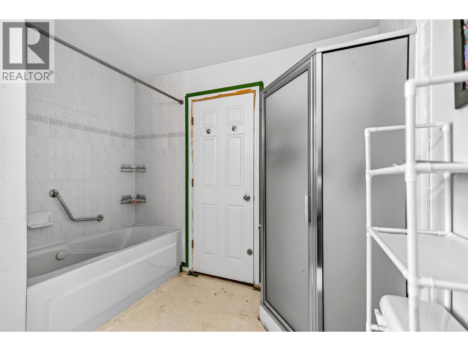 5796 TRAIL AVENUE Image 35