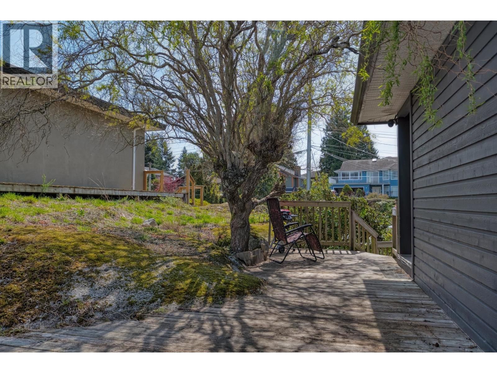 5796 TRAIL AVENUE Image 8