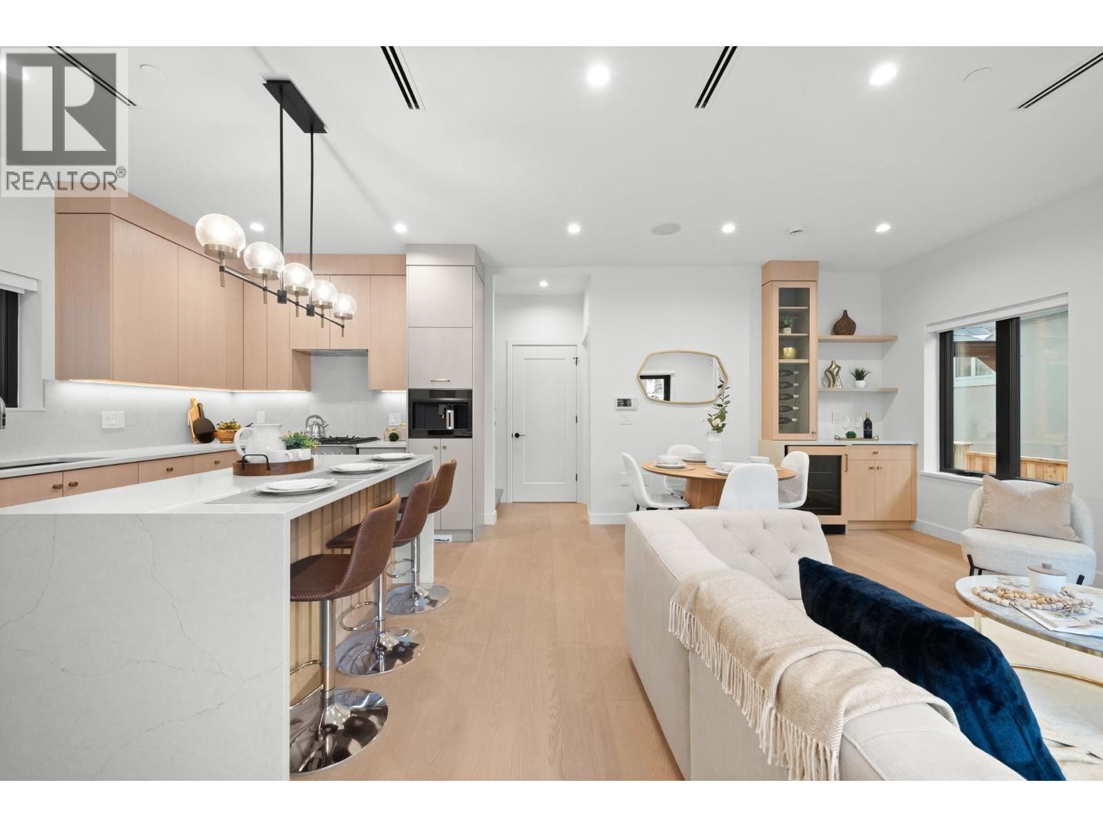 1 - 2247 PARKER STREET Image 10