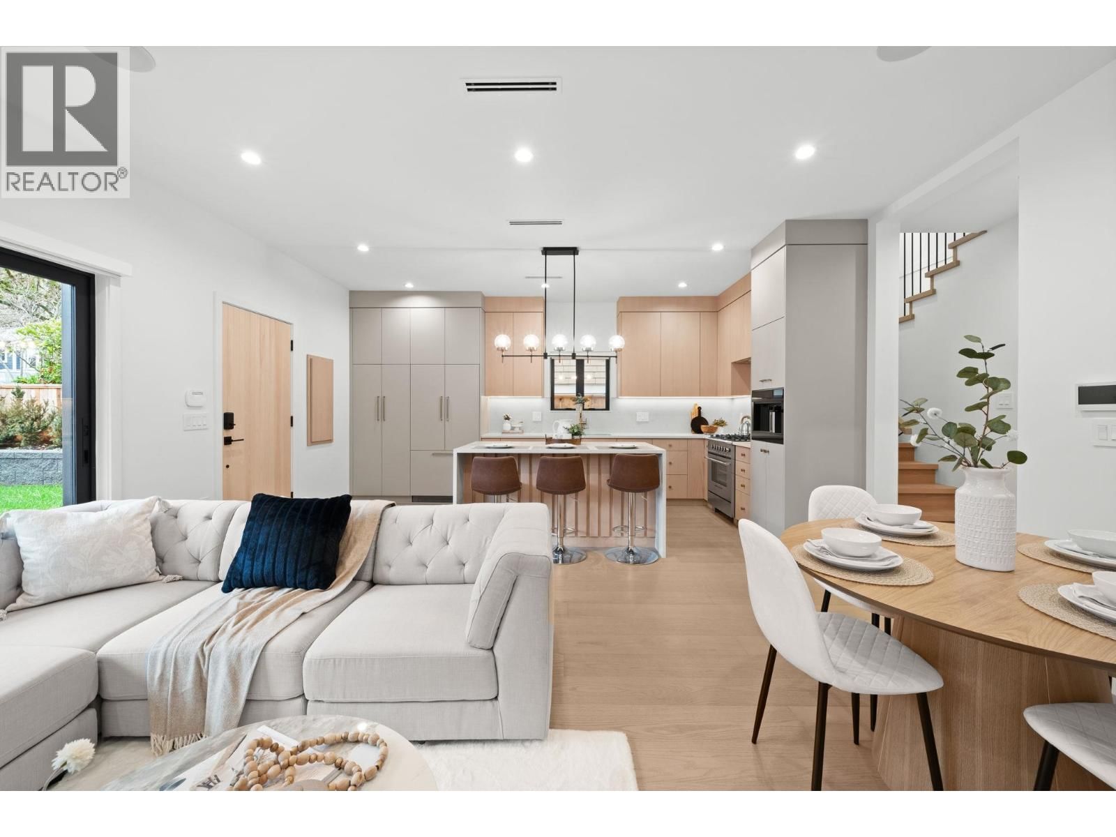 1 - 2247 PARKER STREET Image 14