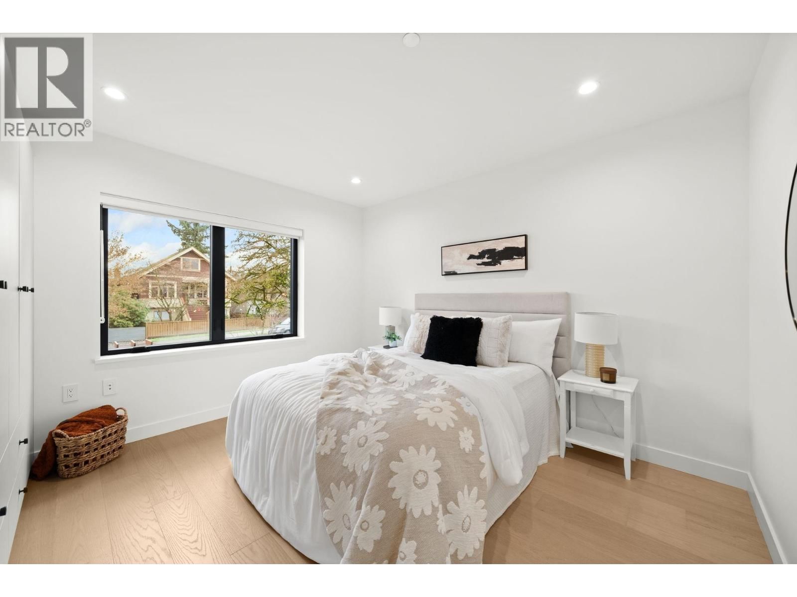 1 - 2247 PARKER STREET Image 20