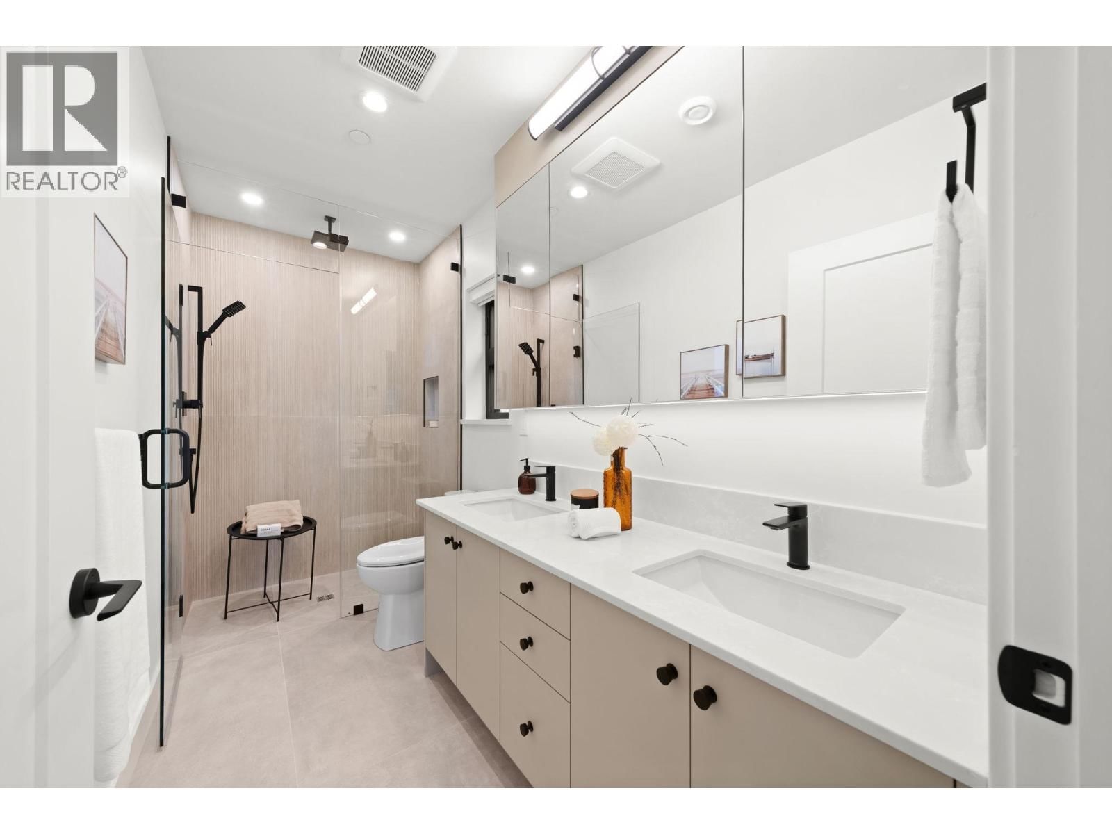 1 - 2247 PARKER STREET Image 24