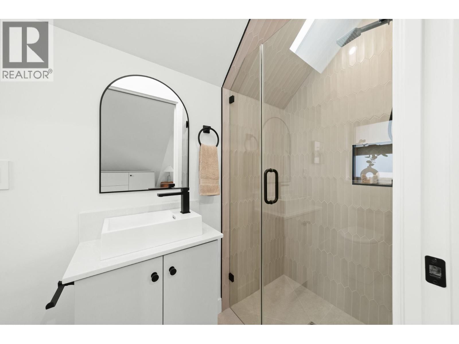 1 - 2247 PARKER STREET Image 26