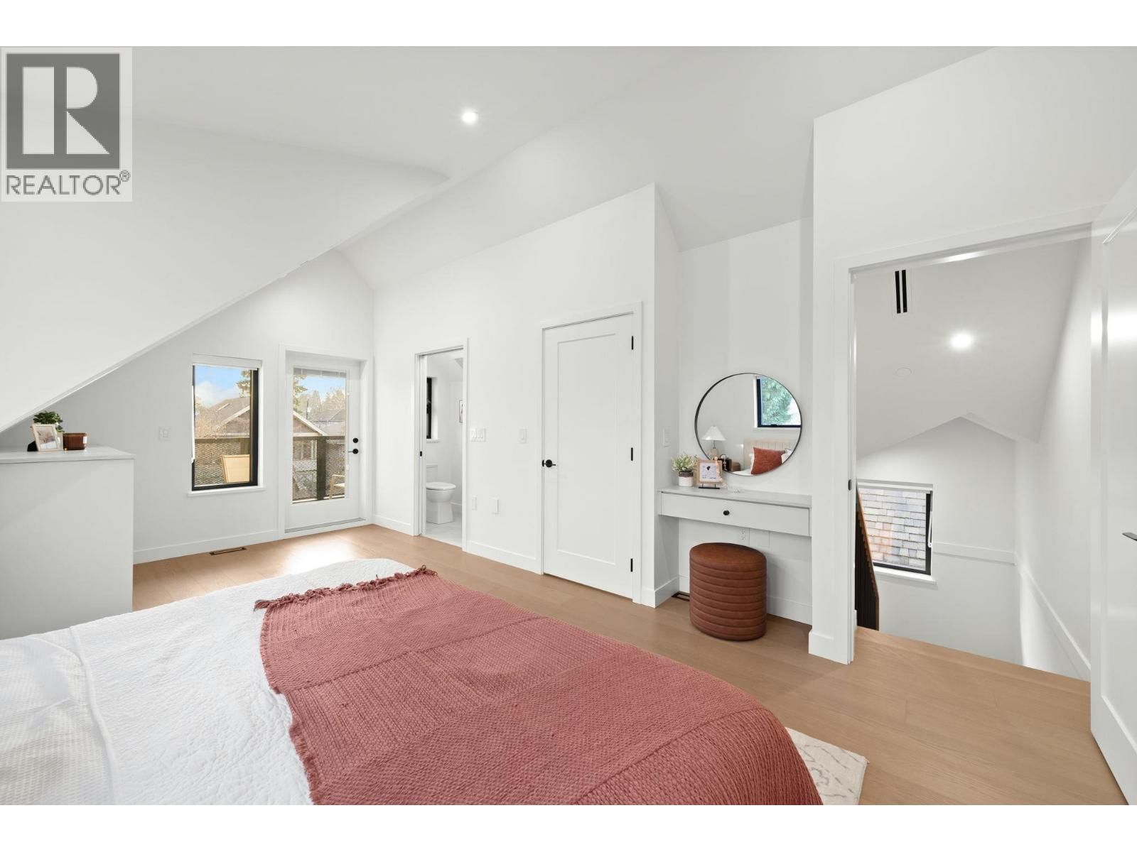 1 - 2247 PARKER STREET Image 30