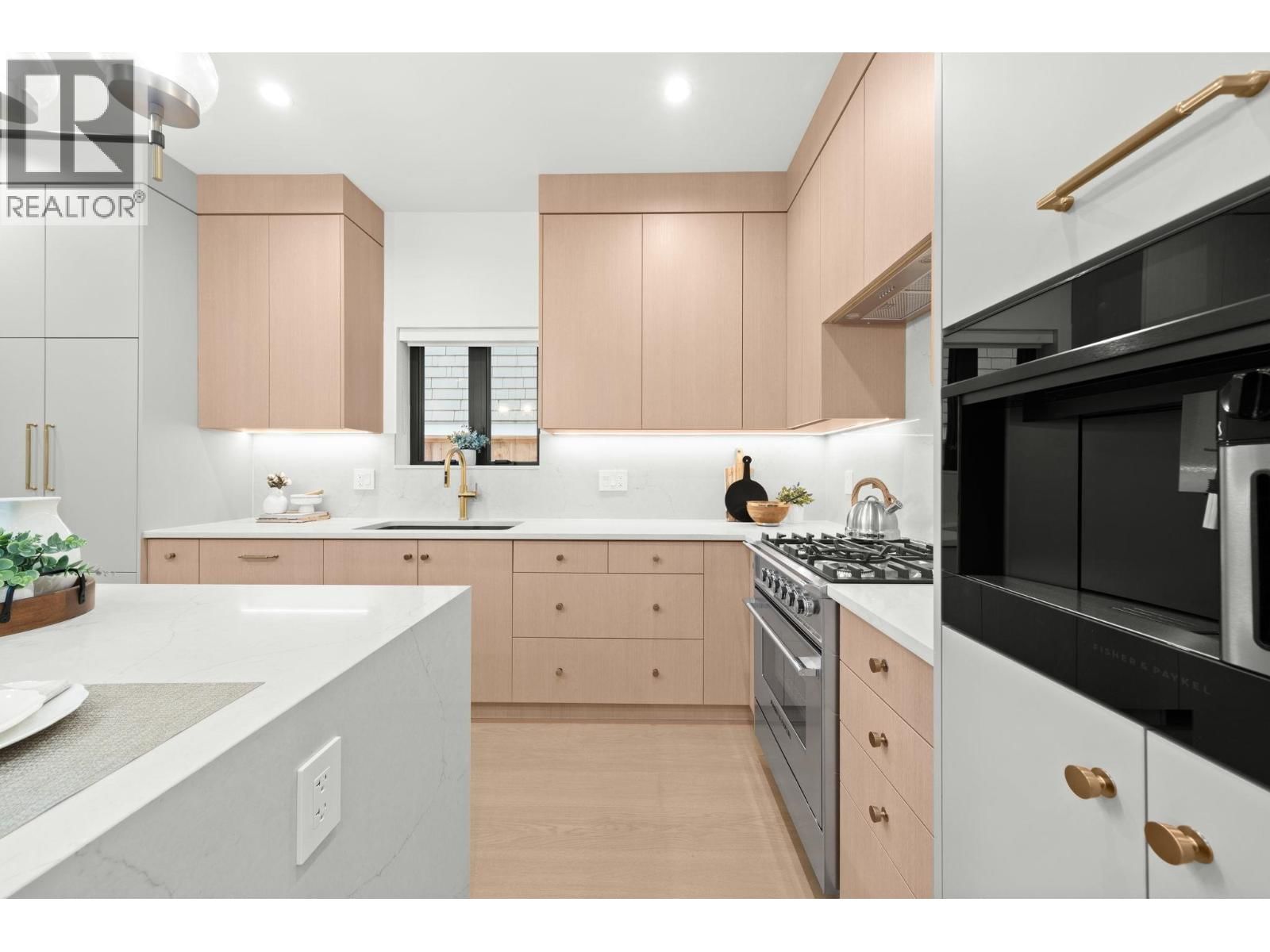 1 - 2247 PARKER STREET Image 6