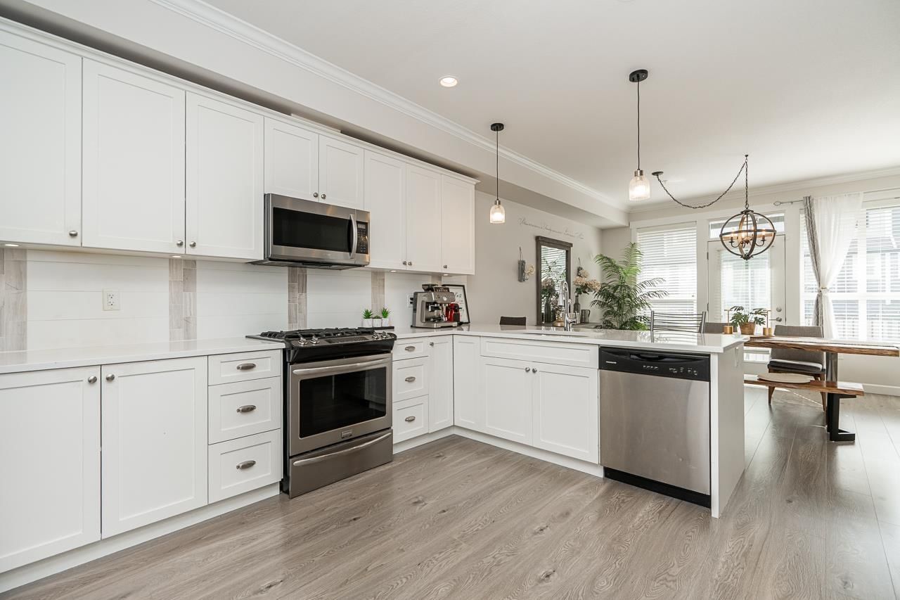 28 - 7157 210 STREET Image 7